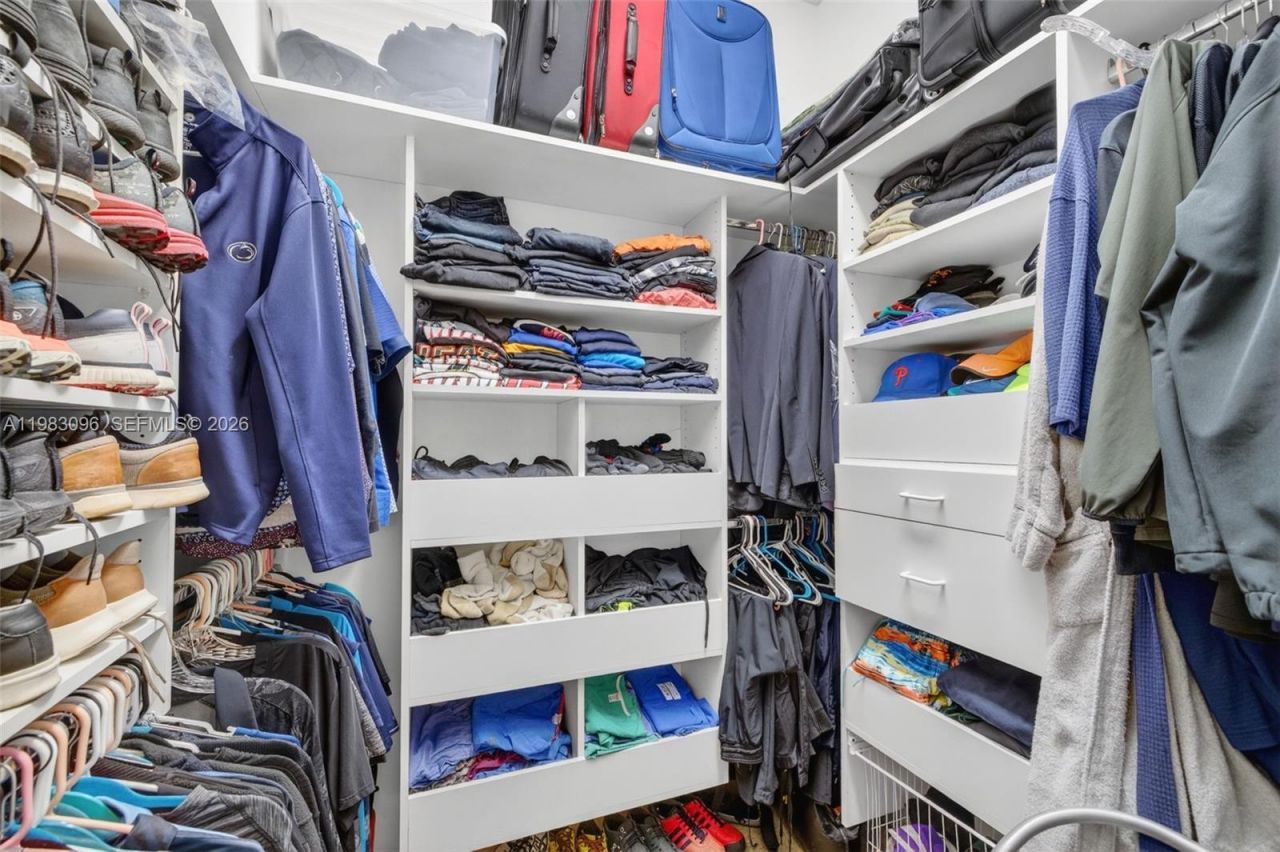 1083 SW 156th Ter, Pembroke Pines, FL 33027 Photo