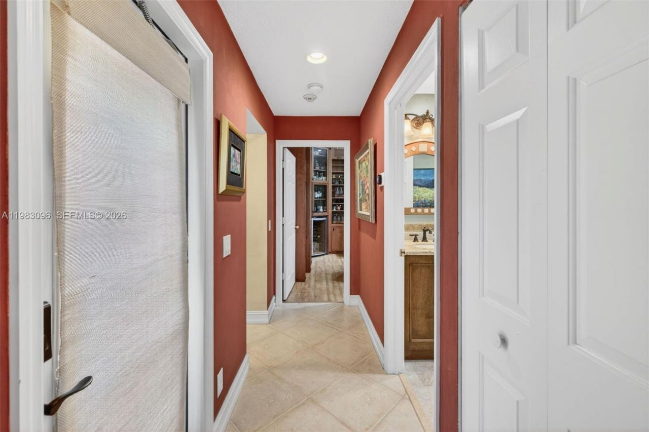 1083 SW 156th Ter, Pembroke Pines, FL 33027 Photo