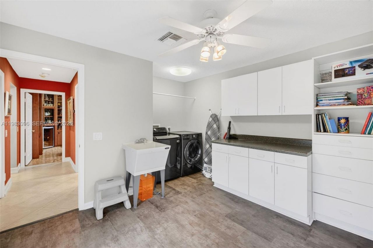 1083 SW 156th Ter, Pembroke Pines, FL 33027 Photo