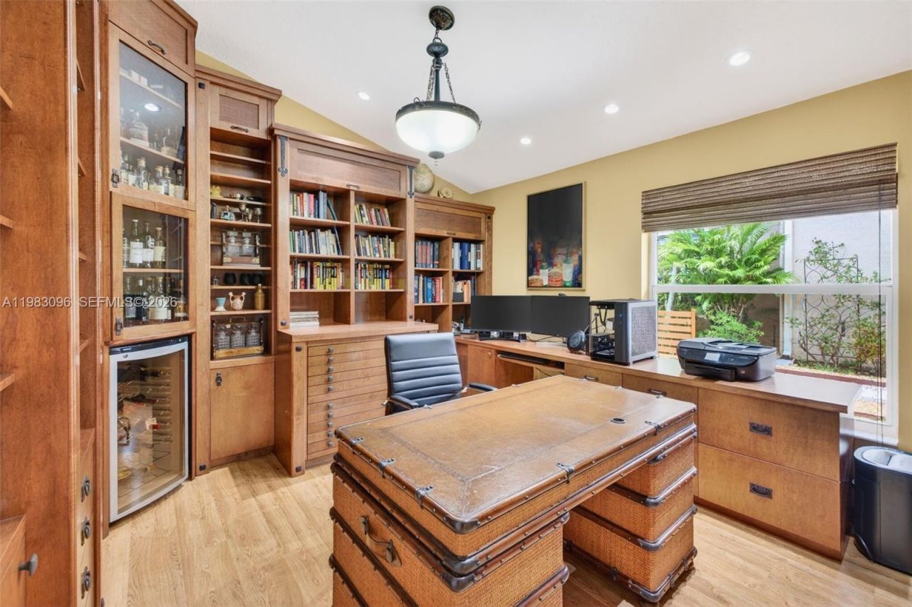 1083 SW 156th Ter, Pembroke Pines, FL 33027 Photo