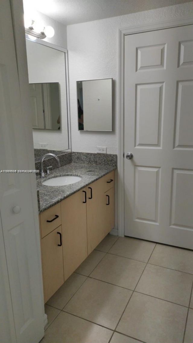 2430 Centergate Dr, Unit 106, Miramar, FL 33025 Photo