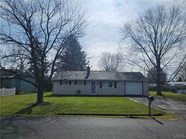 6 Dewey Drive, Fulton, NY 13069