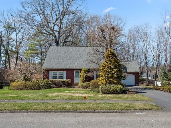 6 Slipper Hill Lane, Holden, MA 01520