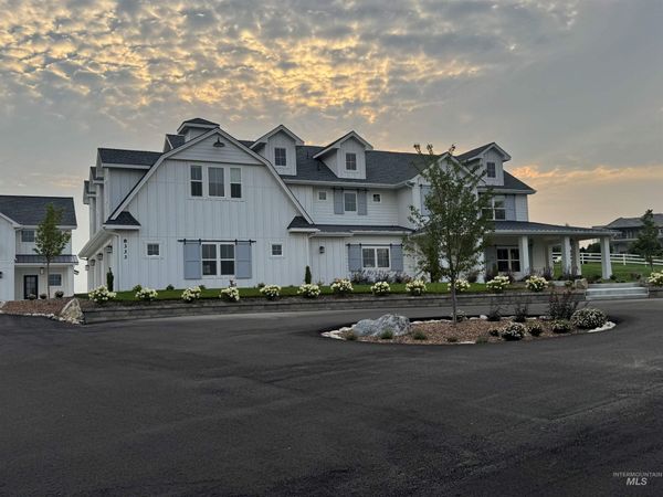 8333 Partridge Dr, Nampa, ID 83686