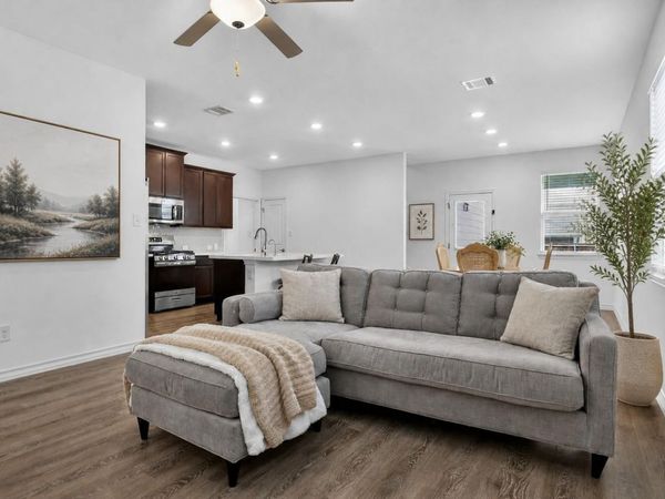 116 Gracie WAY, Hutto, TX 78634