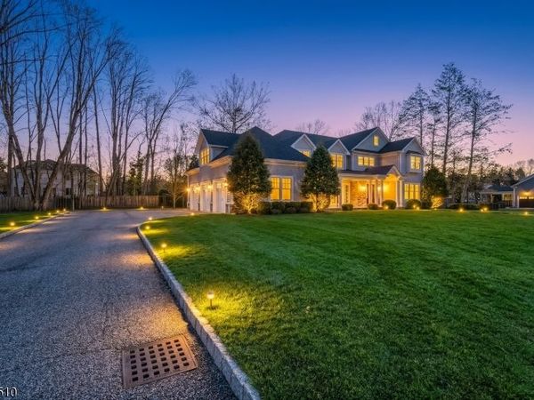 106 Koch Ln, Old Tappan, NJ 07675