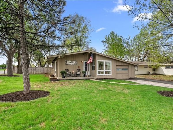 11905 W 91st Terrace, Lenexa, KS 66215