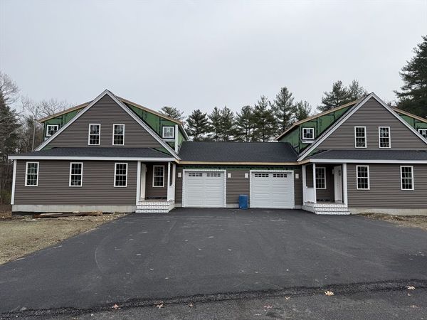 19 Kashmir's Way, Unit 19, Middleboro, MA 02346