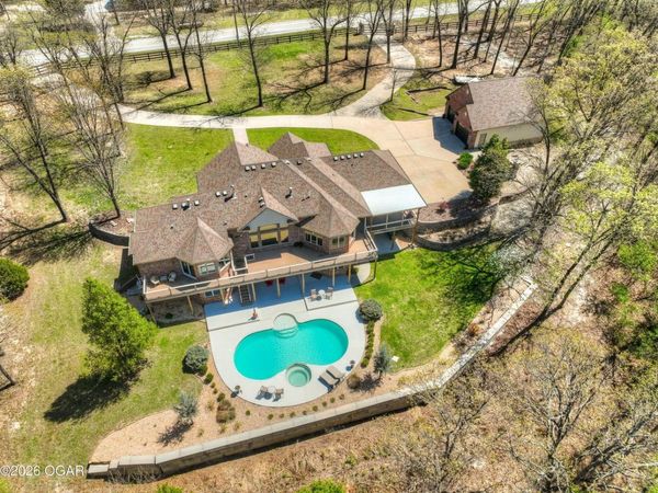 4550 Goldfinch Road, Joplin, MO 64804