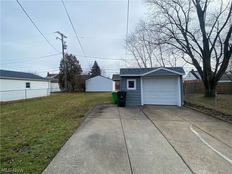 805 E 254th Street, Euclid, OH 44132 Photo 16