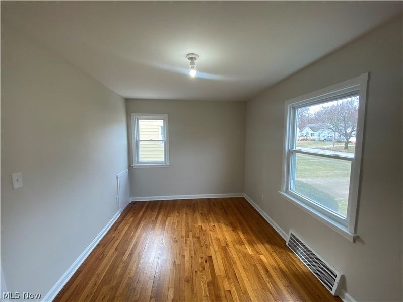 805 E 254th Street, Euclid, OH 44132 Photo 4