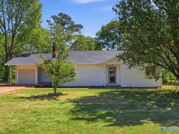 704 Somerville Road SE, Decatur, AL 35601