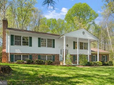 8118 WHITTING DRIVE, MANASSAS, VA 20112