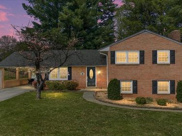 1048 WINE STREET, FRONT ROYAL, VA 22630