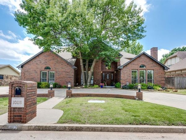 10116 Thompson Avenue, Yukon, OK 73099