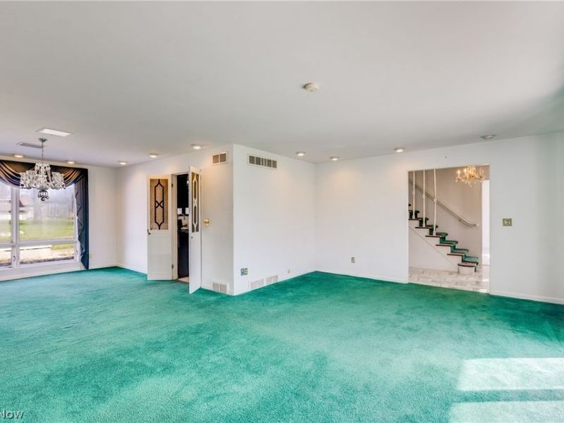 5365 Sampson Drive, Girard, OH 44420 Photo 10