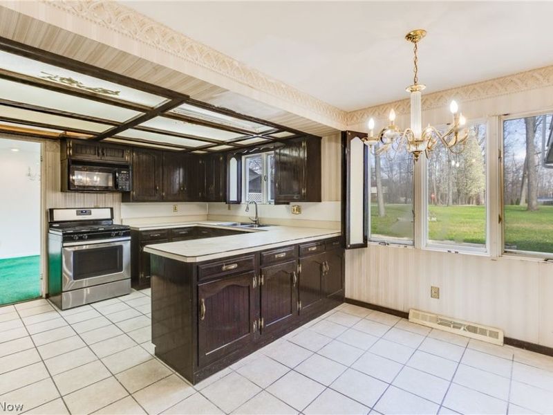 5365 Sampson Drive, Girard, OH 44420 Photo 14