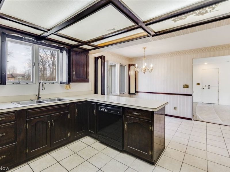 5365 Sampson Drive, Girard, OH 44420 Photo 17