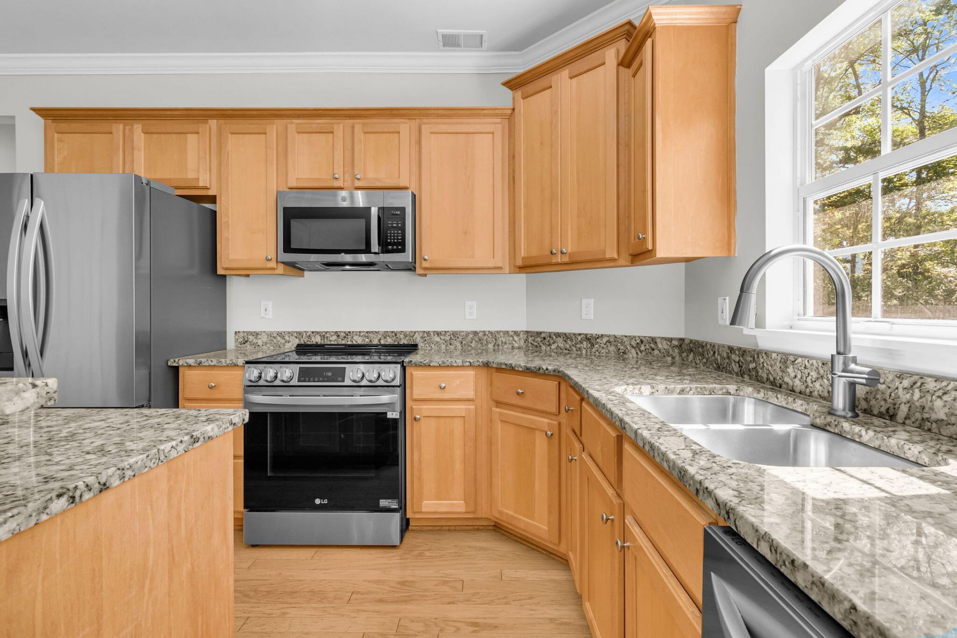 2116 Tall Grass Circle Photo 10