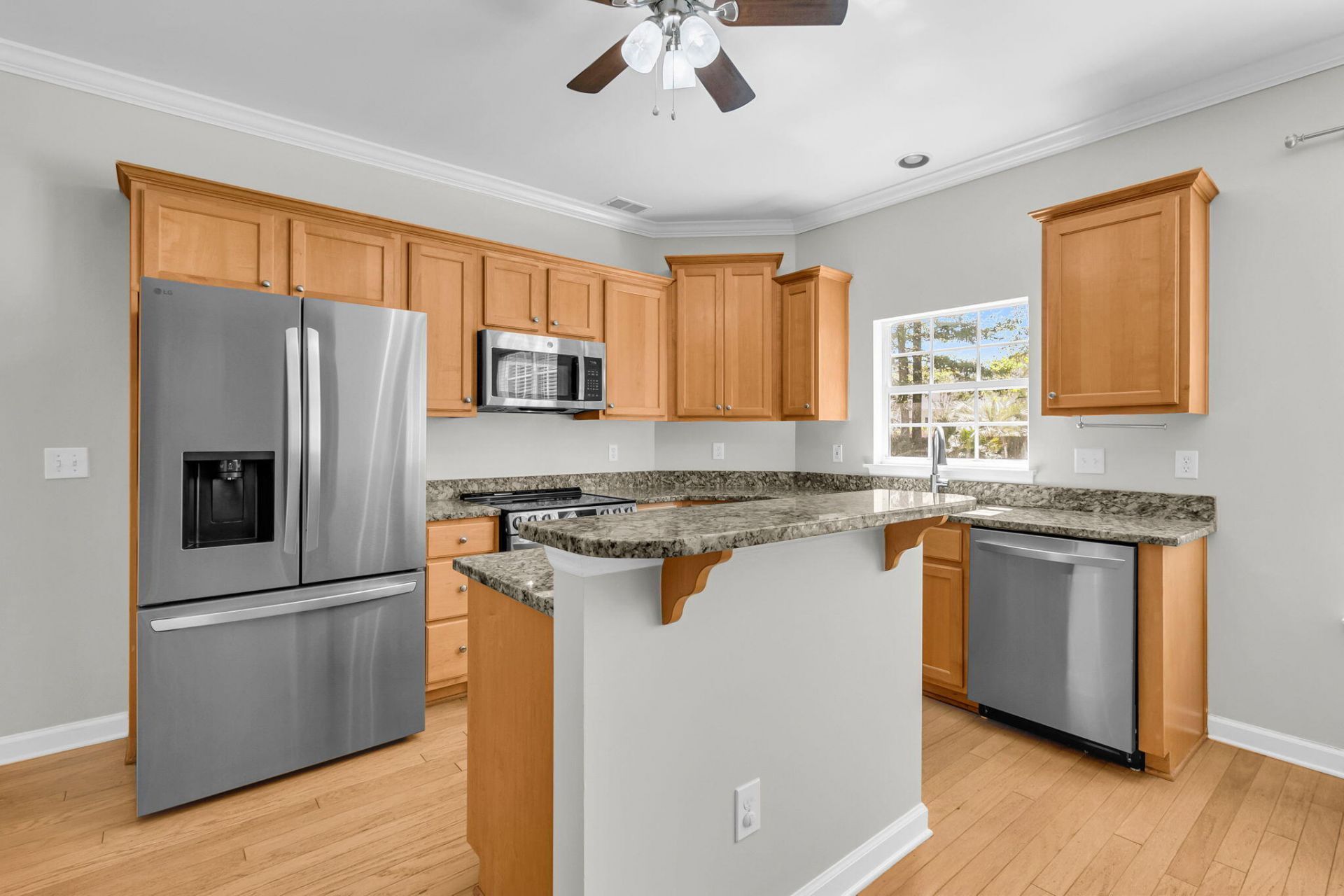 2116 Tall Grass Circle Photo 16