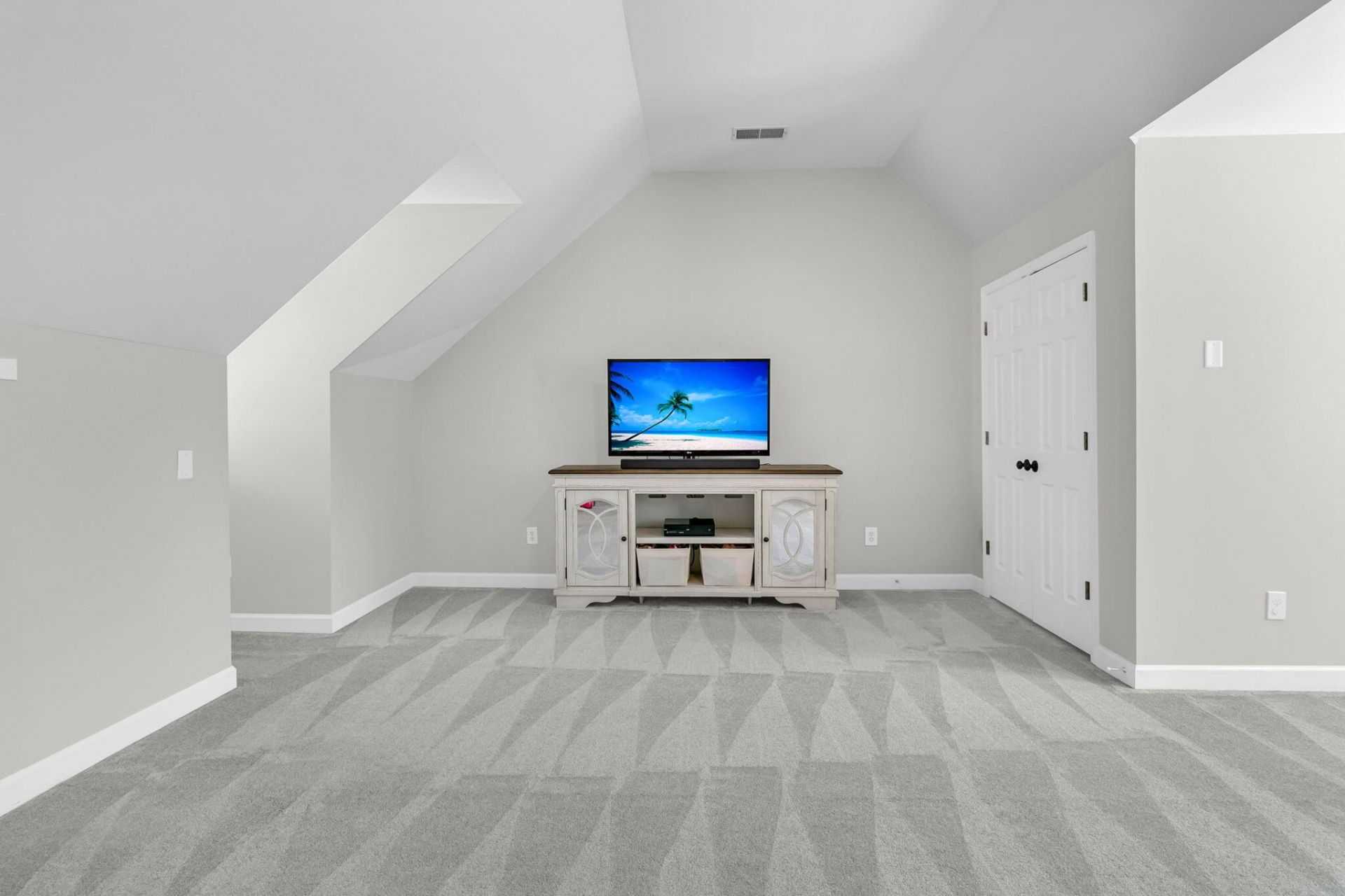 2116 Tall Grass Circle Photo 37