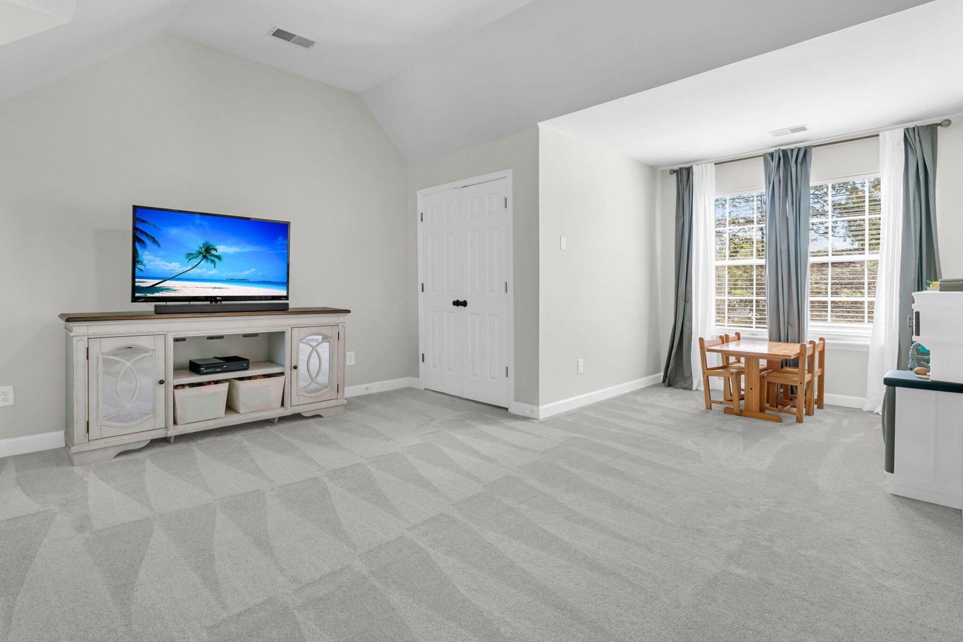 2116 Tall Grass Circle Photo 38