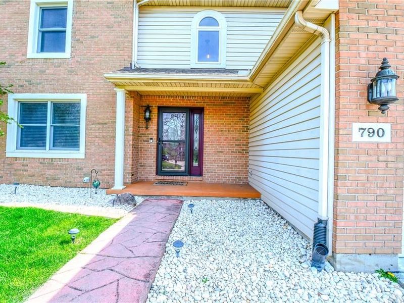 790 Chaucer Lane, Tipp City, OH 45371 Photo 4