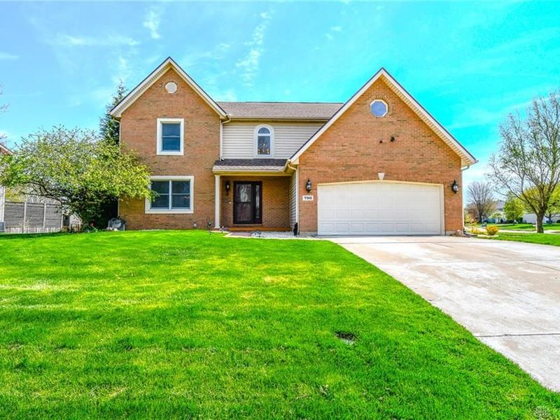 790 Chaucer Lane, Tipp City, OH 45371 Photo 7