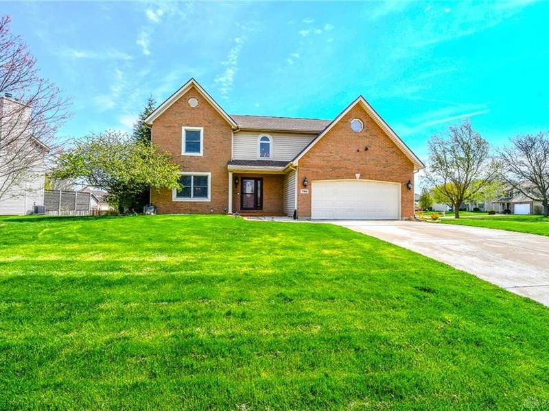 790 Chaucer Lane, Tipp City, OH 45371 Photo 8