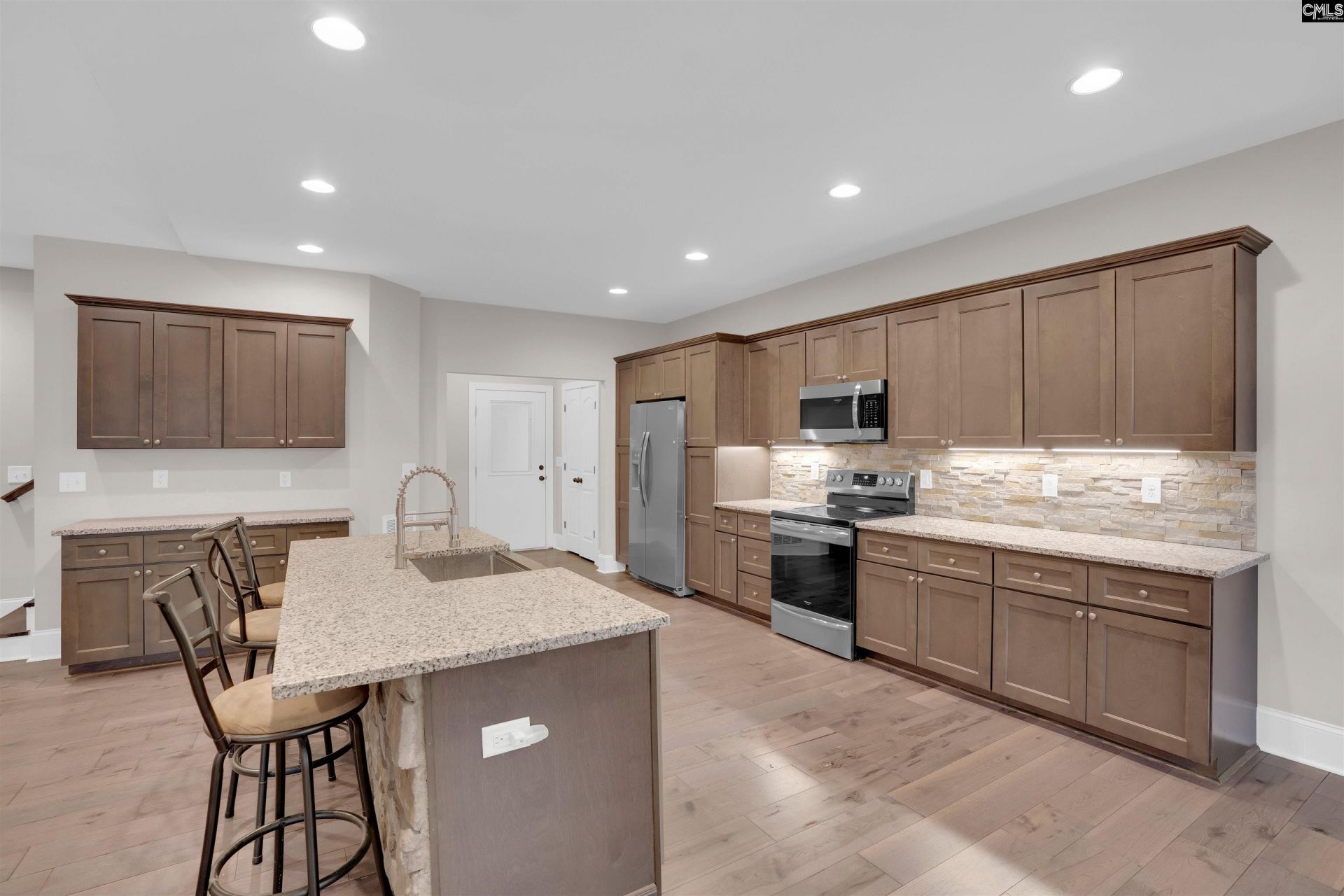 870 Shore Road  Photo 8