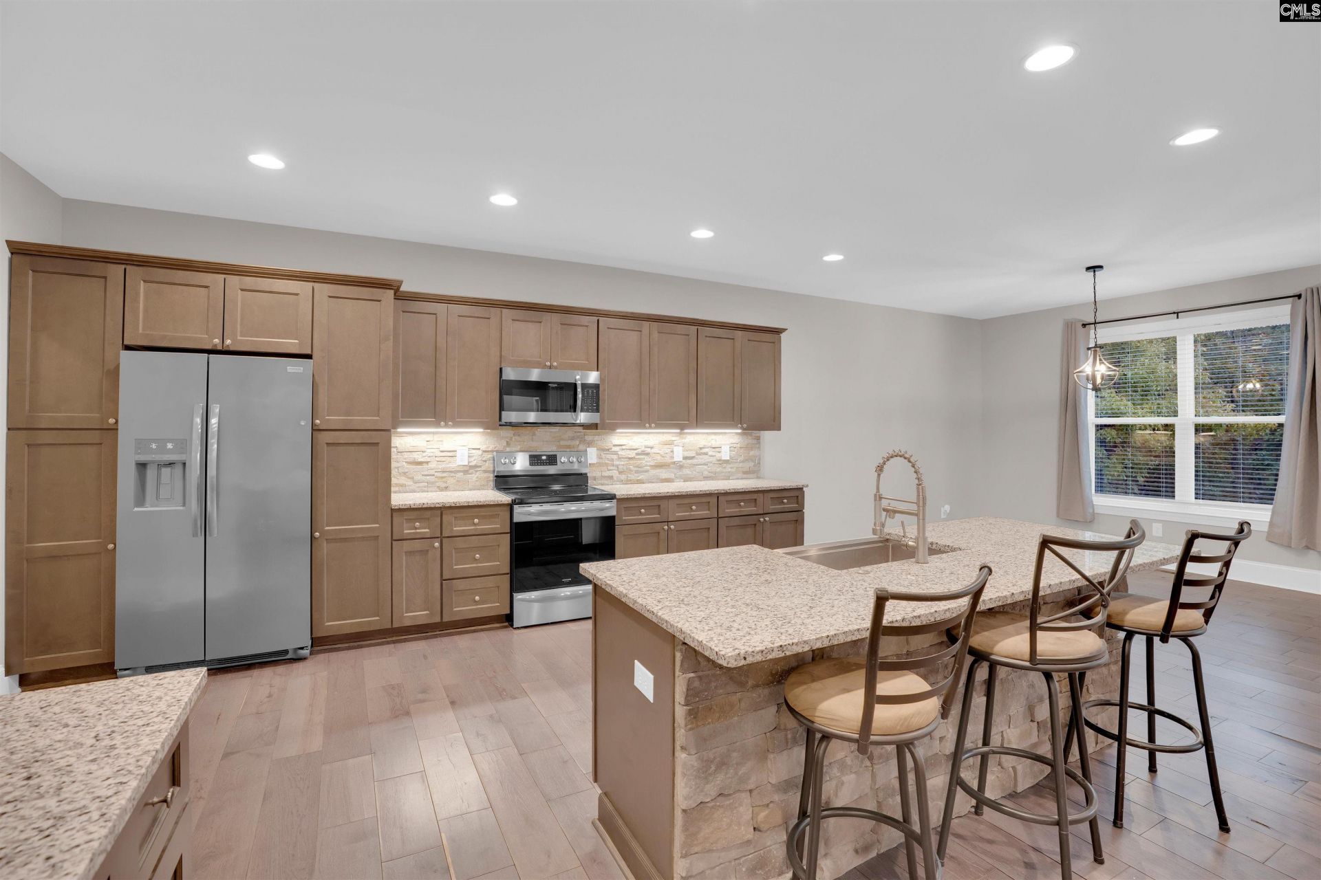 870 Shore Road  Photo 9