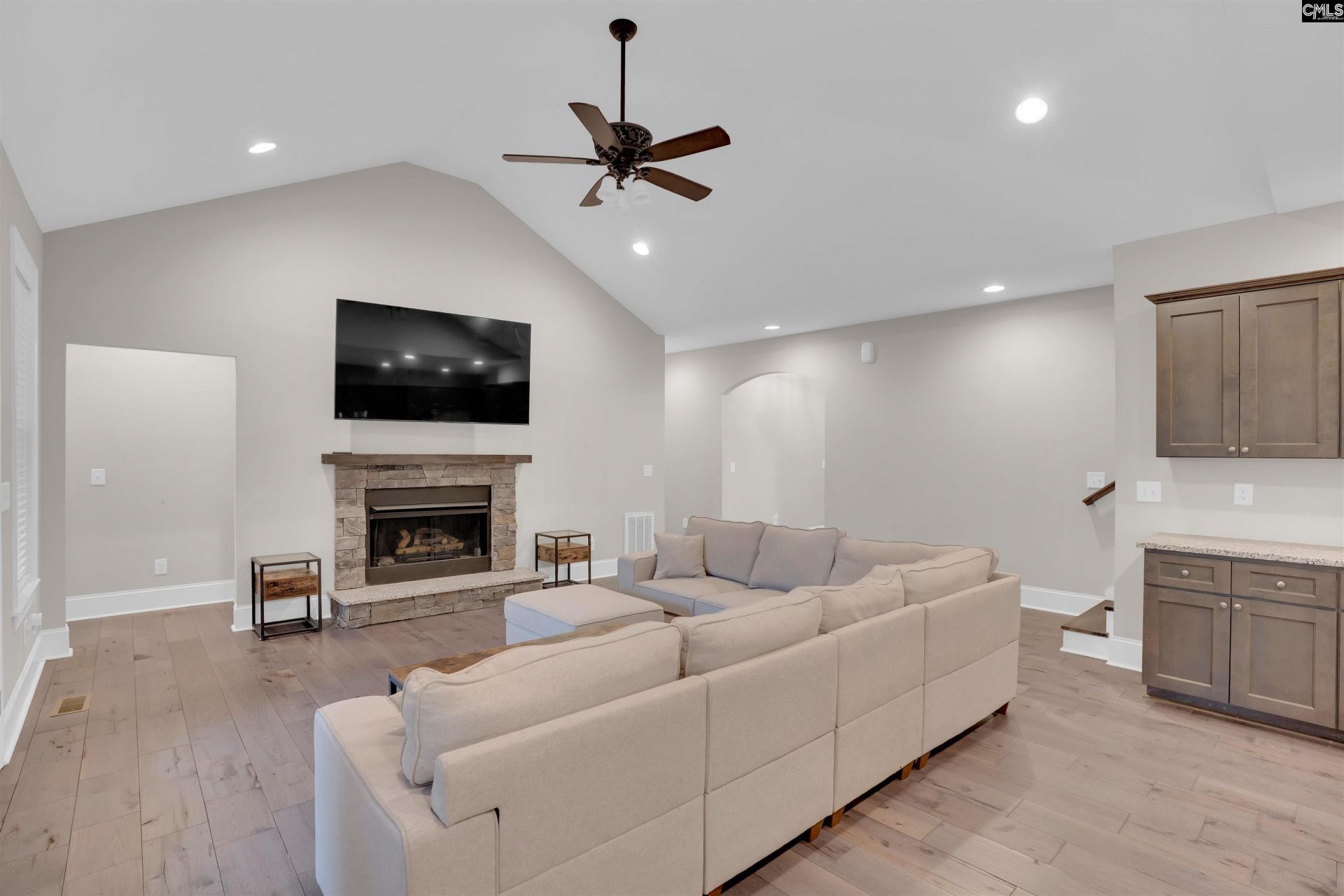 870 Shore Road  Photo 5