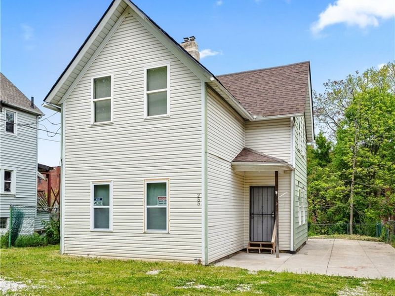255 Cross Street, Akron, OH 44311 Photo 2