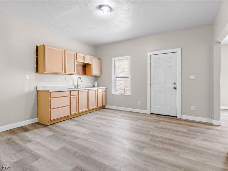 255 Cross Street, Akron, OH 44311 Photo 8