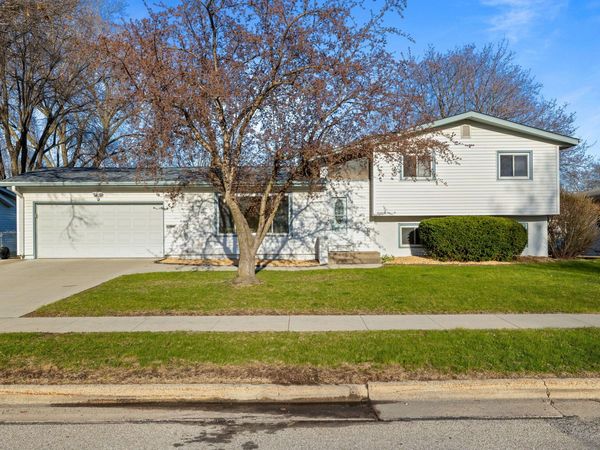 2412 Northwestern Avenue, Ames, IA 50010