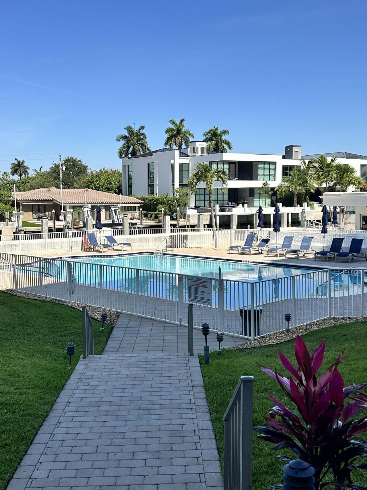 1391 S Ocean Boulevard, Pompano Beach, FL 33062 Photo