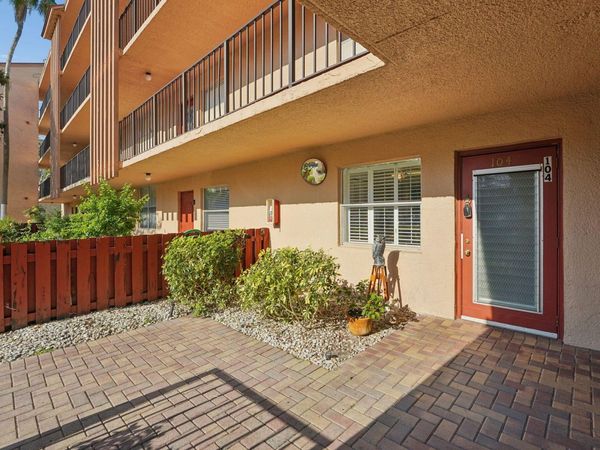 370 NW 76th Avenue, Unit 104, Margate, FL 33063