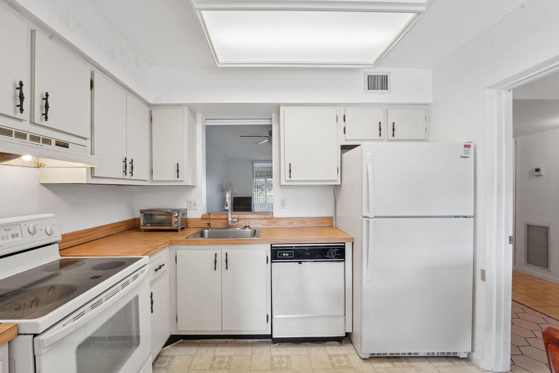 370 NW 76th Avenue, Unit 104, Margate, FL 33063 Photo