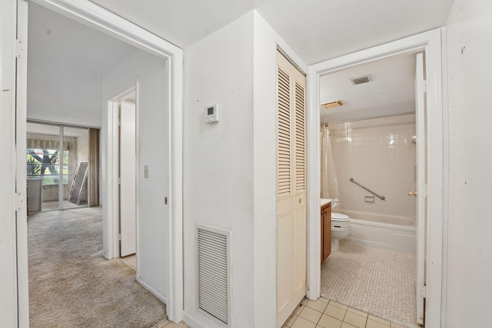 370 NW 76th Avenue, Unit 104, Margate, FL 33063 Photo