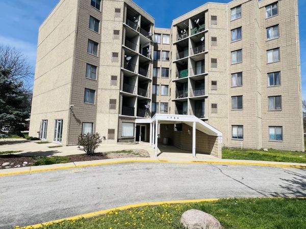 1750 N Marywood Avenue , Unit 513, Aurora, IL 60505