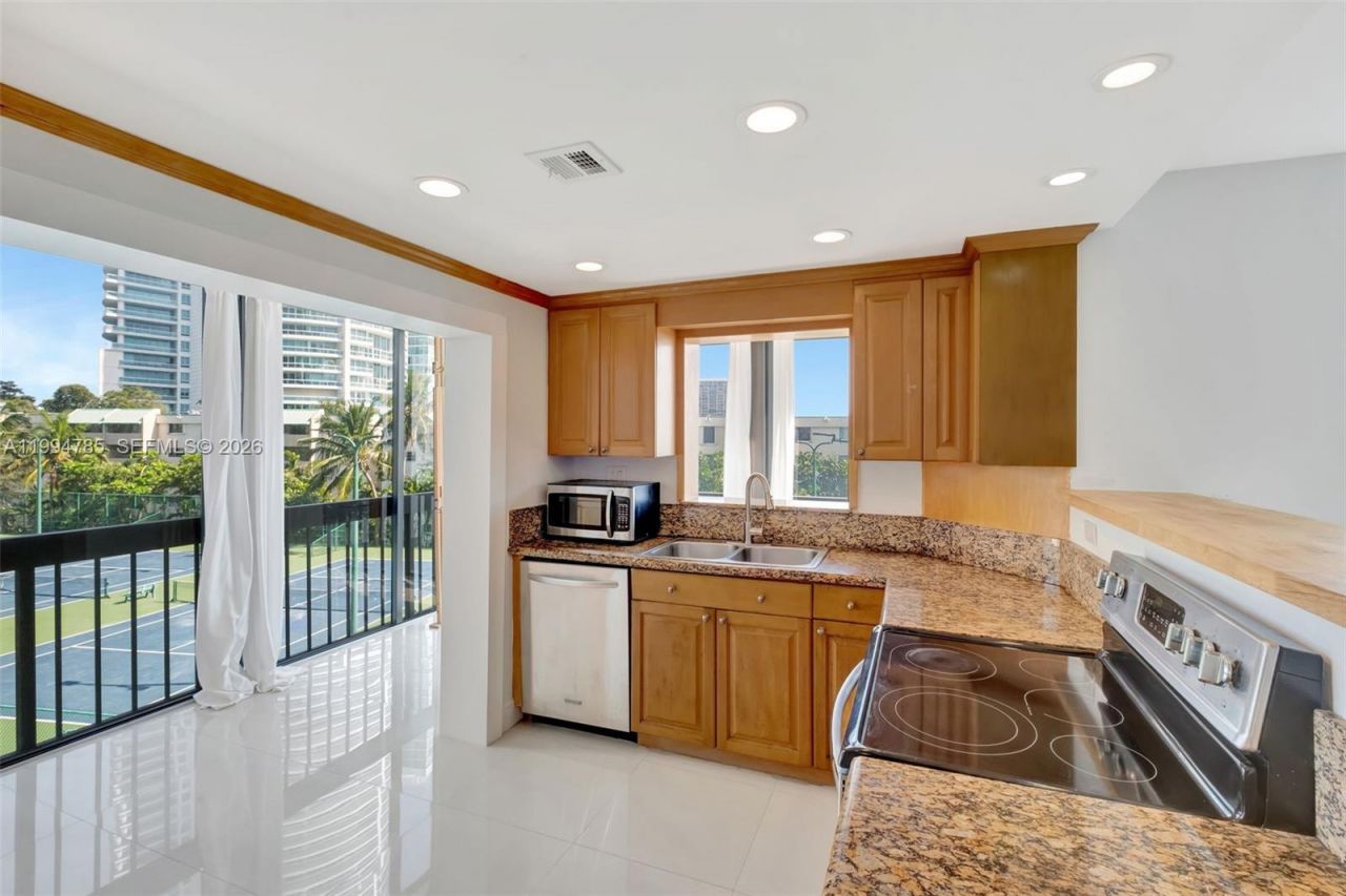 2333 Brickell Ave, Unit 305, Miami, FL 33129 Photo