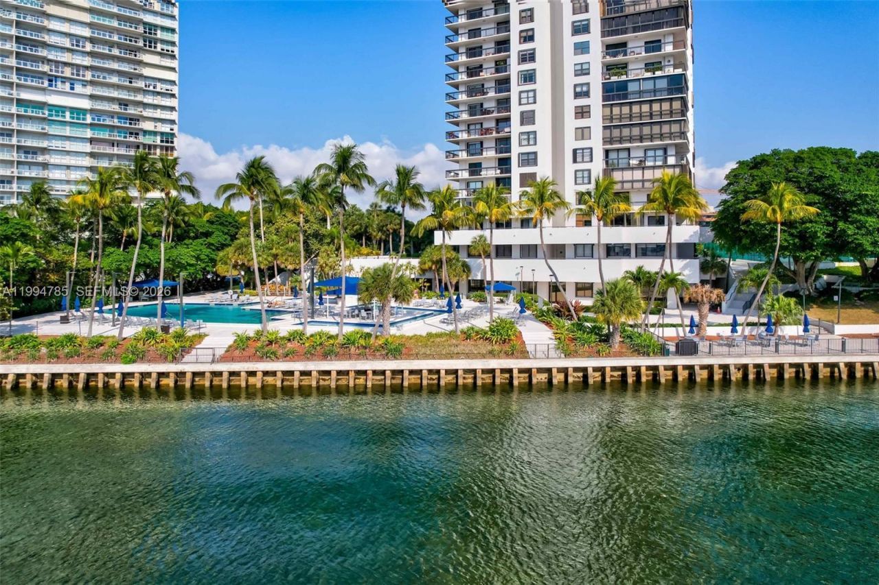 2333 Brickell Ave, Unit 305, Miami, FL 33129 Photo