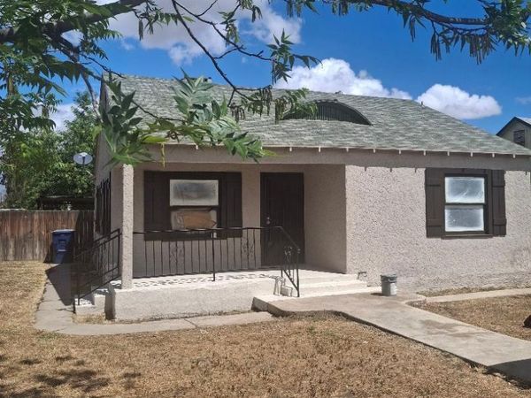 830 31st Street, Bakersfield, CA 93301