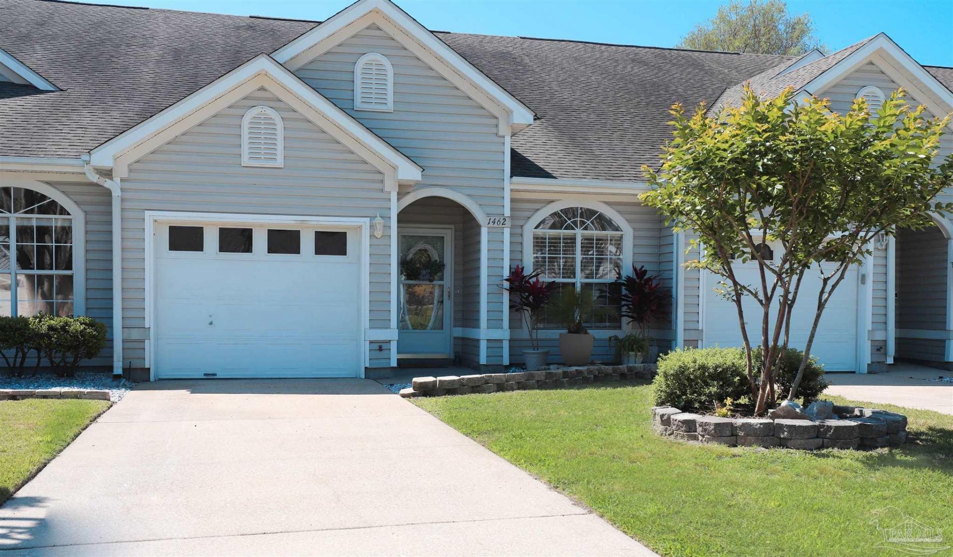 1462 Tiger Lake Dr, Gulf Breeze, FL 32563 Main Photo