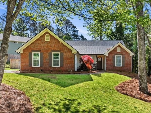 4069 Manor Hill Place , Buford, GA 30519