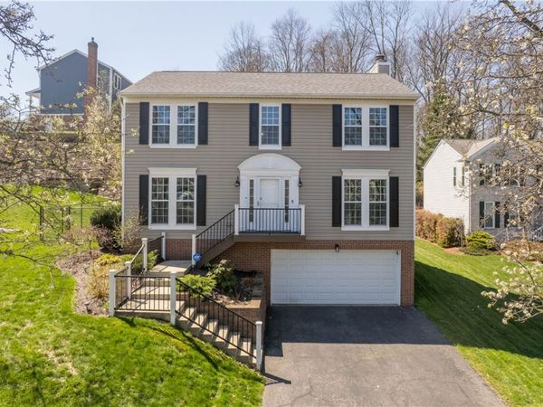 283 Shady Glen Dr, Coraopolis, PA 15108