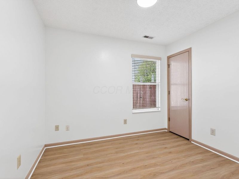 2064 Waymont Road, Columbus, OH 43229 Photo 19