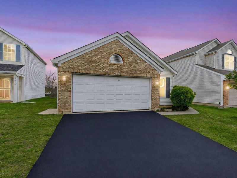 2064 Waymont Road, Columbus, OH 43229 Photo 2