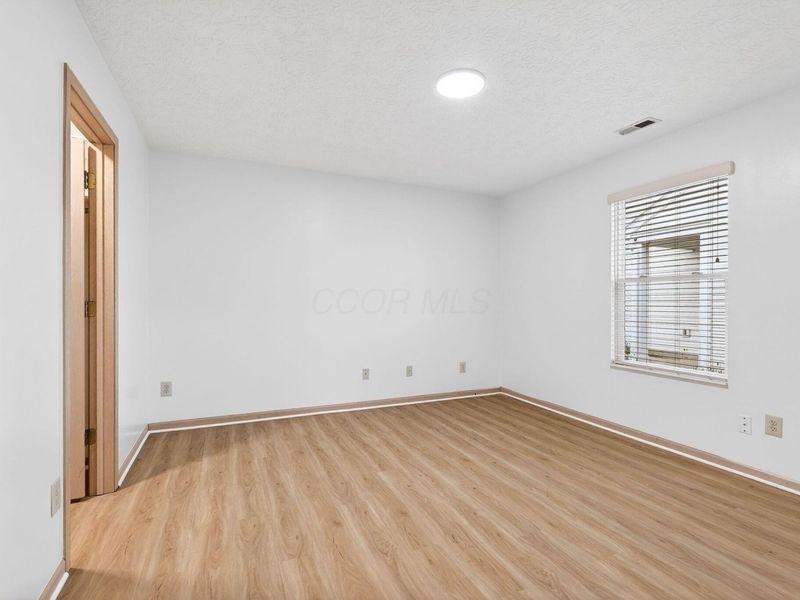 2064 Waymont Road, Columbus, OH 43229 Photo 24