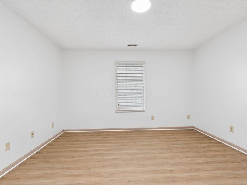 2064 Waymont Road, Columbus, OH 43229 Photo 25